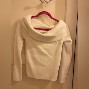 Medium NWT fuzzy sweater